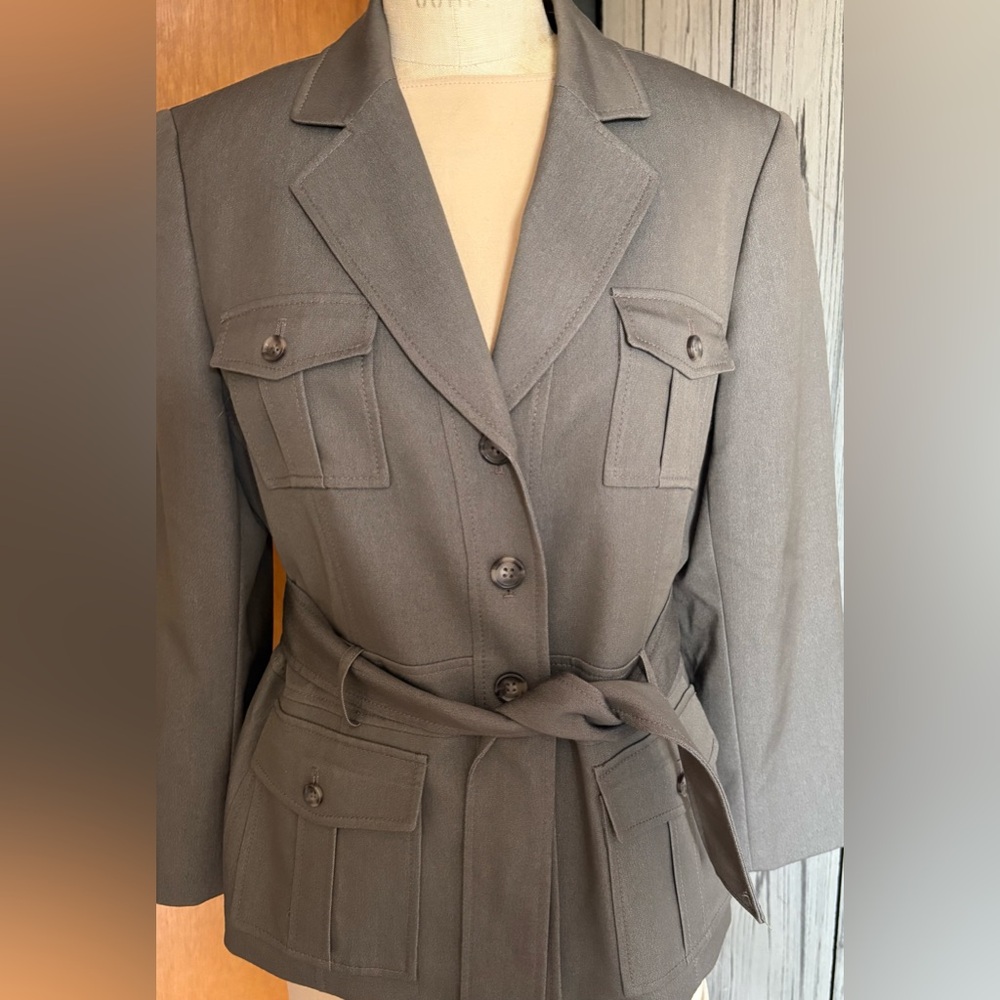 Tahari Women's safari Belted Jacket in 12P